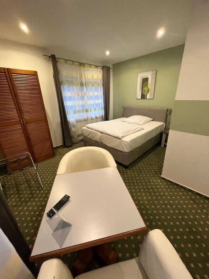 Hotel Aquarius บราวน์ชไวก์ ภายนอก รูปภาพ